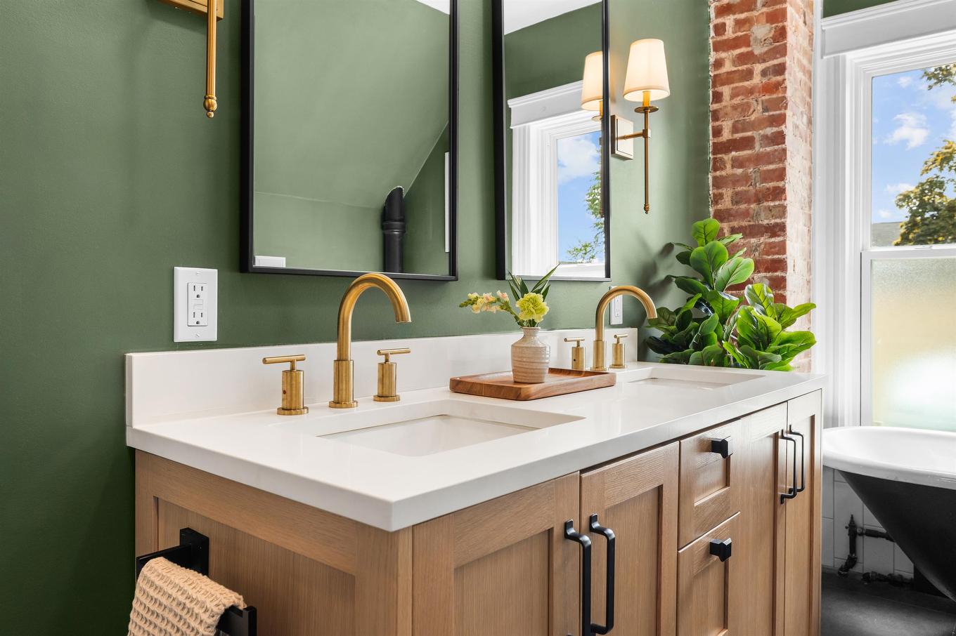 26 Euston Street, Charlottetown, PE - Indoor Photo Showing Bathroom
