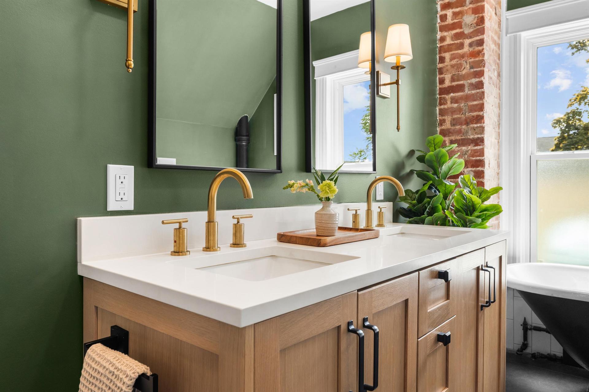 26 Euston Street, Charlottetown, PE - Indoor Photo Showing Bathroom