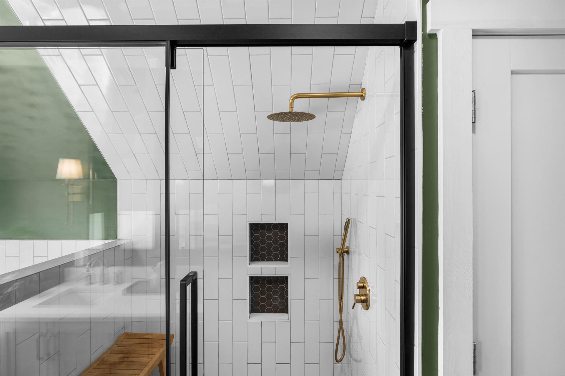 26 Euston Street, Charlottetown, PE - Indoor Photo Showing Bathroom