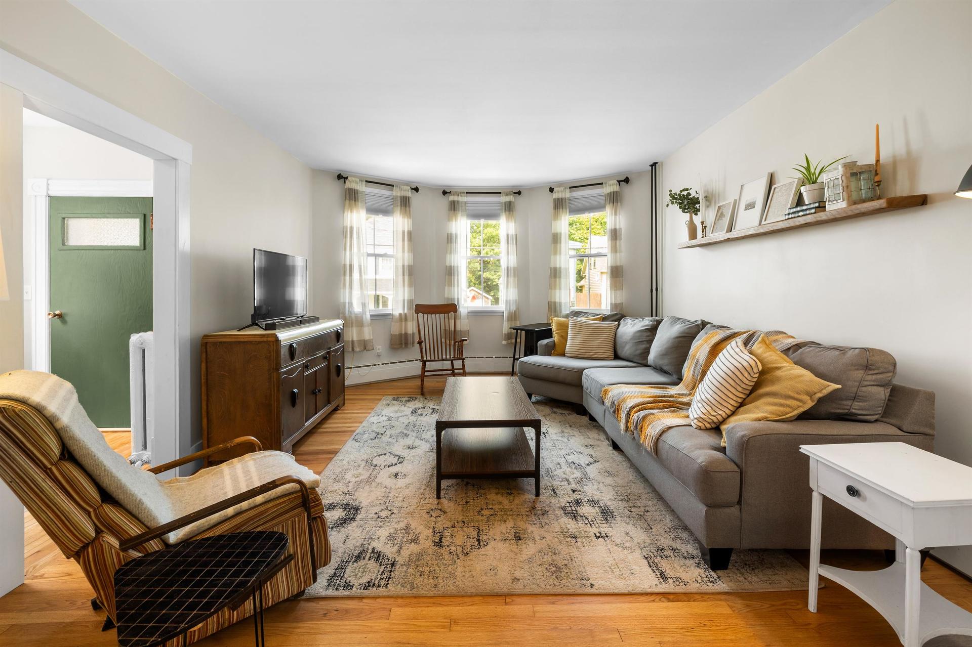 26 Euston Street, Charlottetown, PE - Indoor Photo Showing Living Room