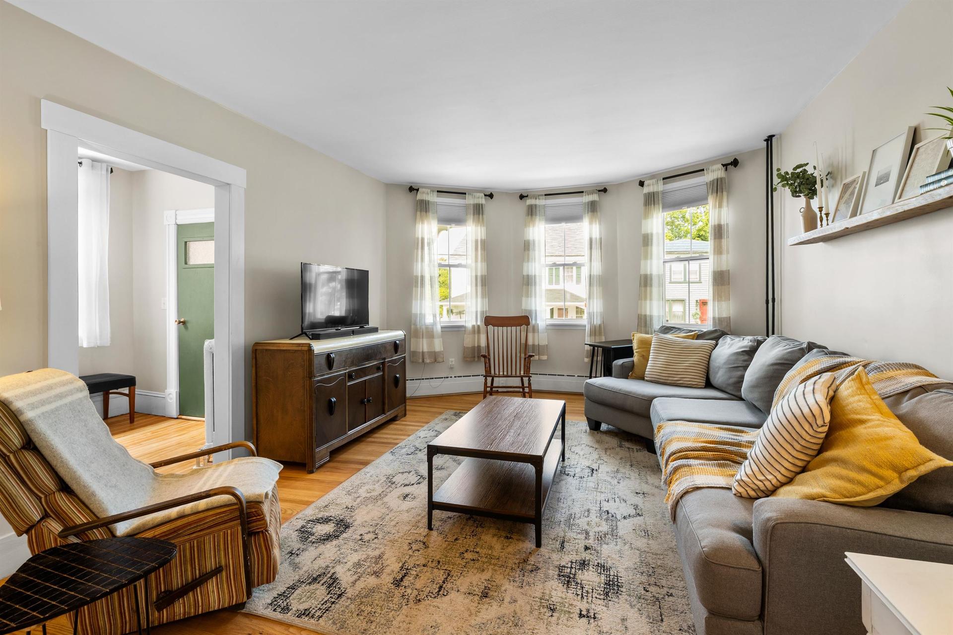 26 Euston Street, Charlottetown, PE - Indoor Photo Showing Living Room