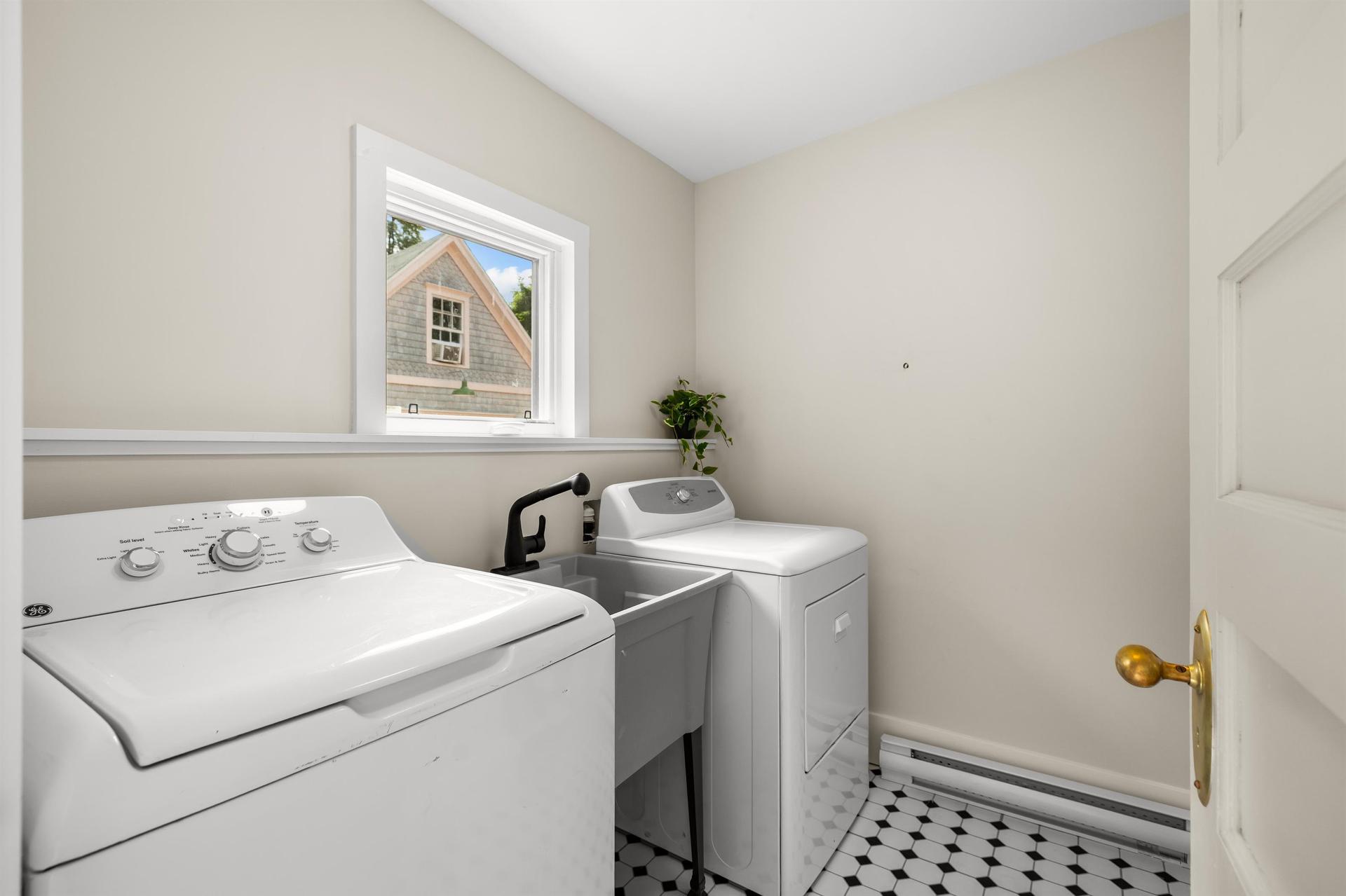 26 Euston Street, Charlottetown, PE - Indoor Photo Showing Laundry Room