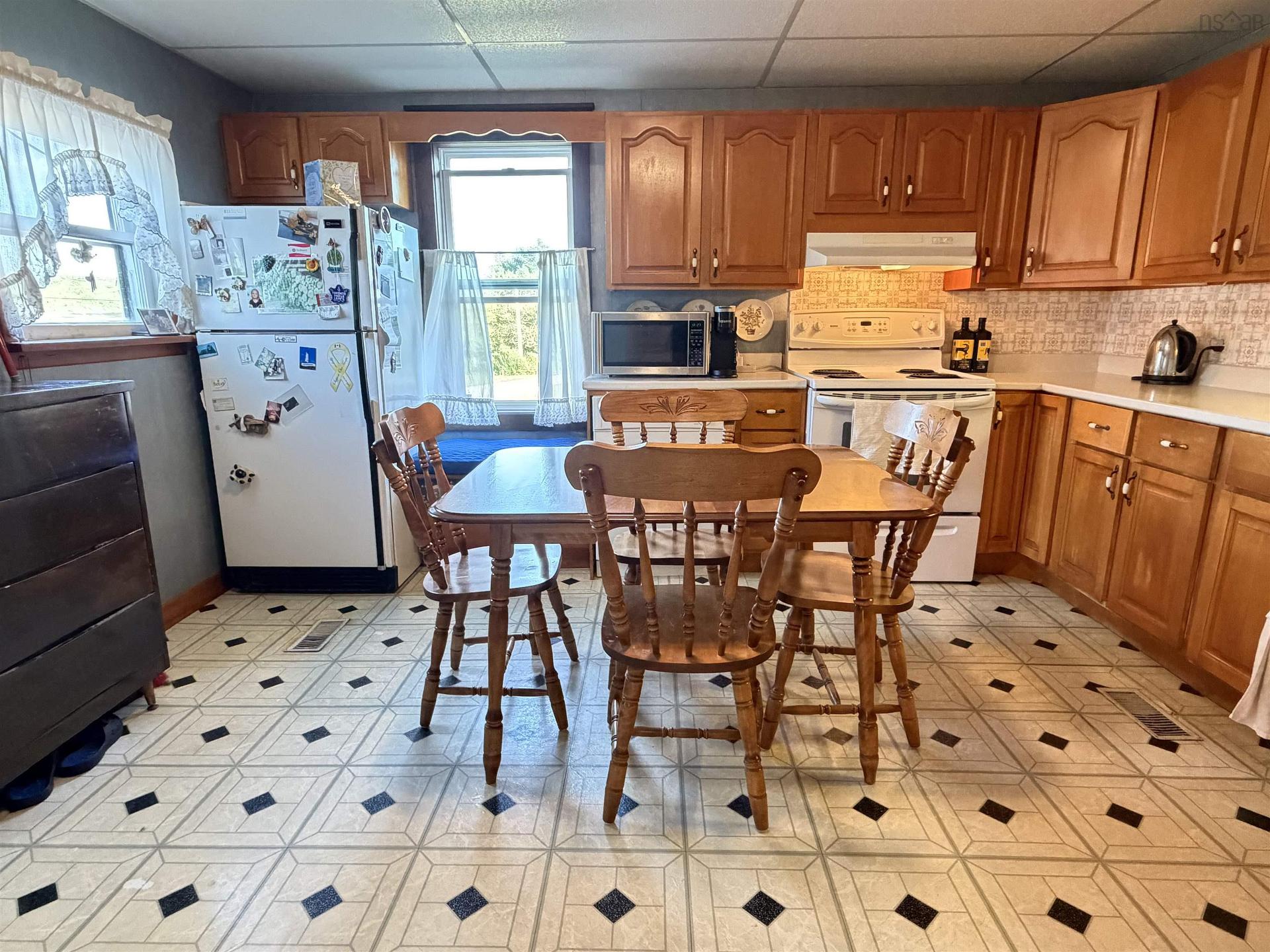 29 Chittick Crest, Sheet Harbour, NS - Indoor Photo Showing Kitchen