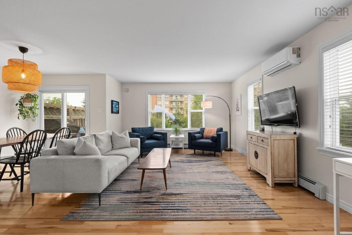 61 Morningfield Lane, Dartmouth, NS - Indoor Photo Showing Living Room