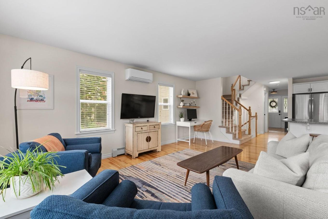 61 Morningfield Lane, Dartmouth, NS - Indoor Photo Showing Living Room