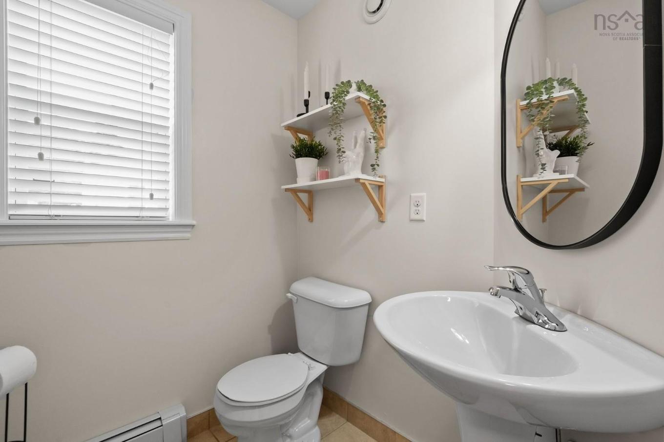 61 Morningfield Lane, Dartmouth, NS - Indoor Photo Showing Bathroom