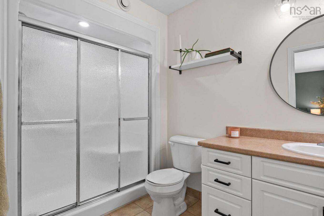 61 Morningfield Lane, Dartmouth, NS - Indoor Photo Showing Bathroom