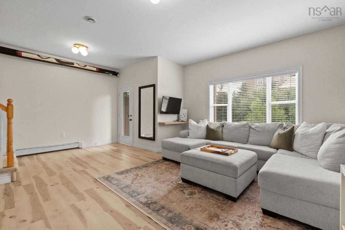 61 Morningfield Lane, Dartmouth, NS - Indoor Photo Showing Living Room