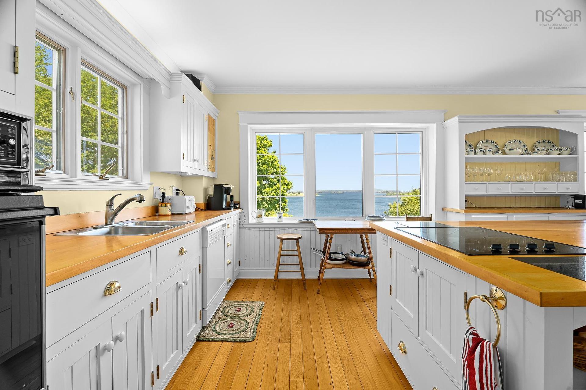20 Fredas Point Extension, Chester, NS - Indoor Photo Showing Kitchen With Double Sink