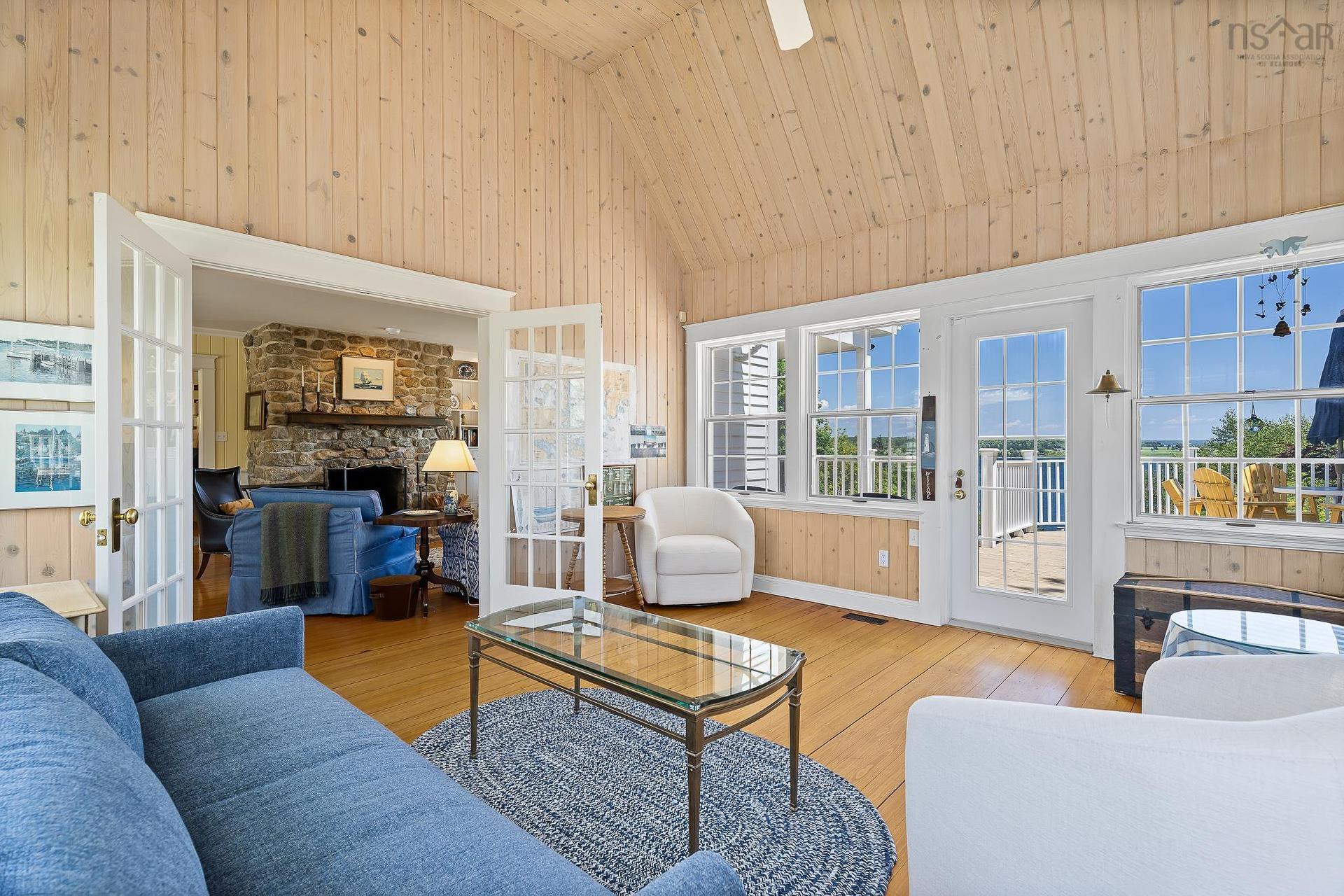 20 Fredas Point Extension, Chester, NS - Indoor Photo Showing Living Room