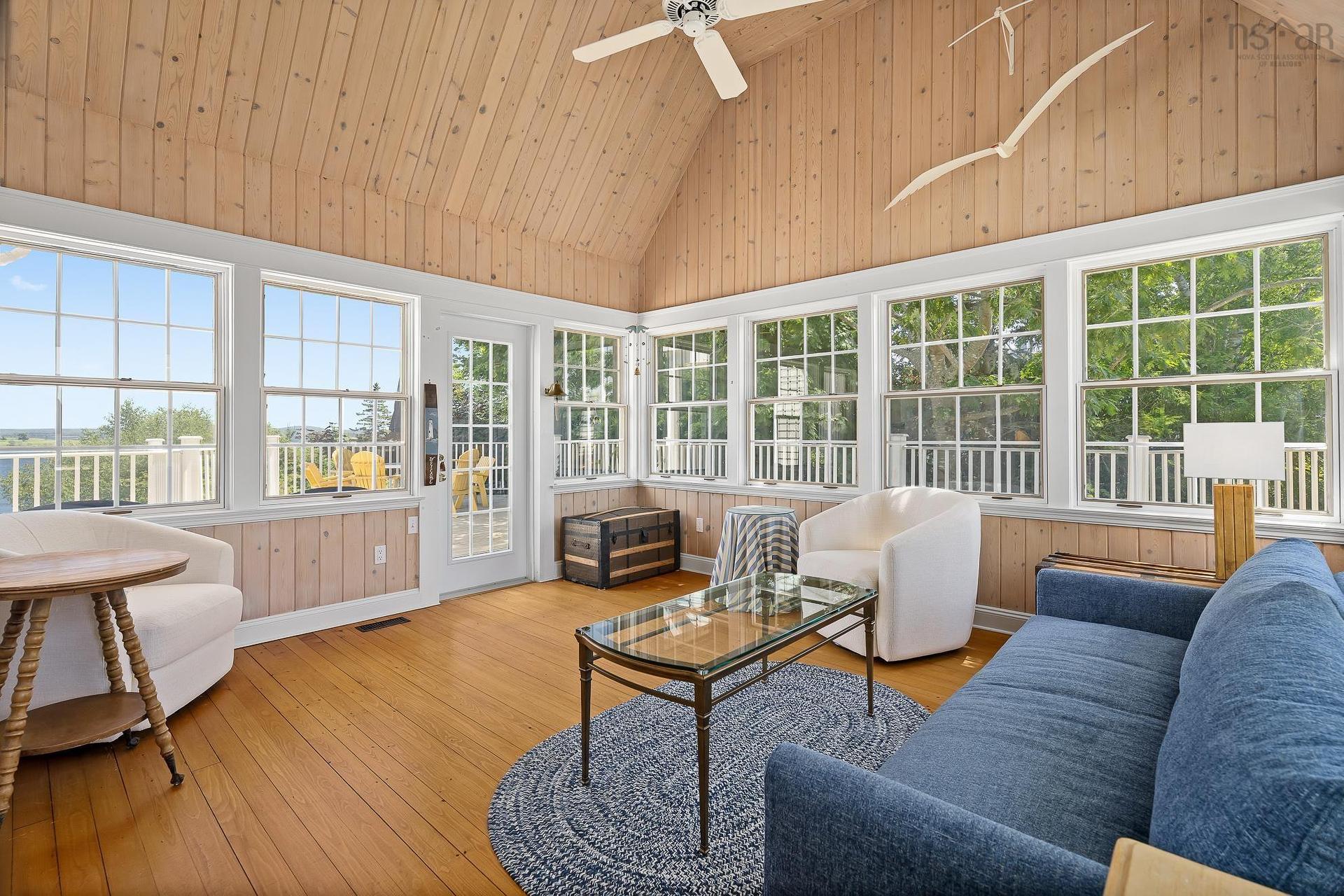 20 Fredas Point Extension, Chester, NS - Indoor Photo Showing Living Room