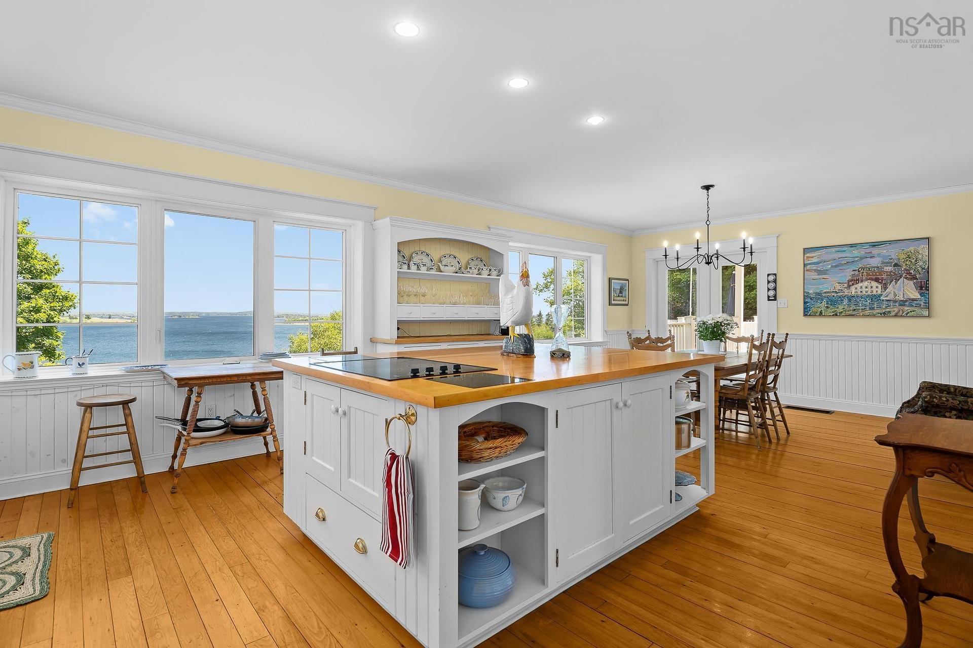 20 Fredas Point Extension, Chester, NS - Indoor Photo Showing Kitchen With Double Sink
