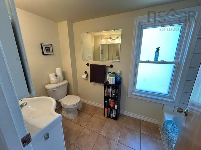10 Nova Drive, Truro, NS - Indoor Photo Showing Bathroom