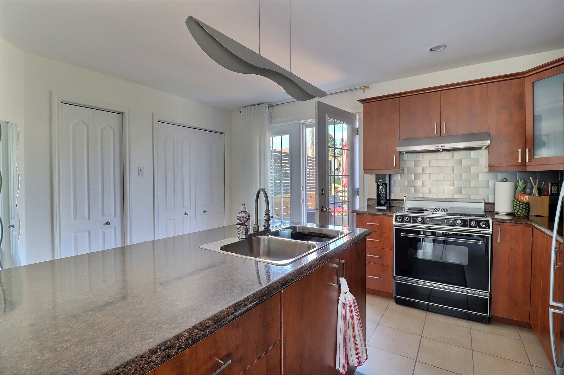 Kitchen - 641 Rue Taschereau E., Rouyn-Noranda, QC - Indoor Photo Showing Kitchen With Double Sink
