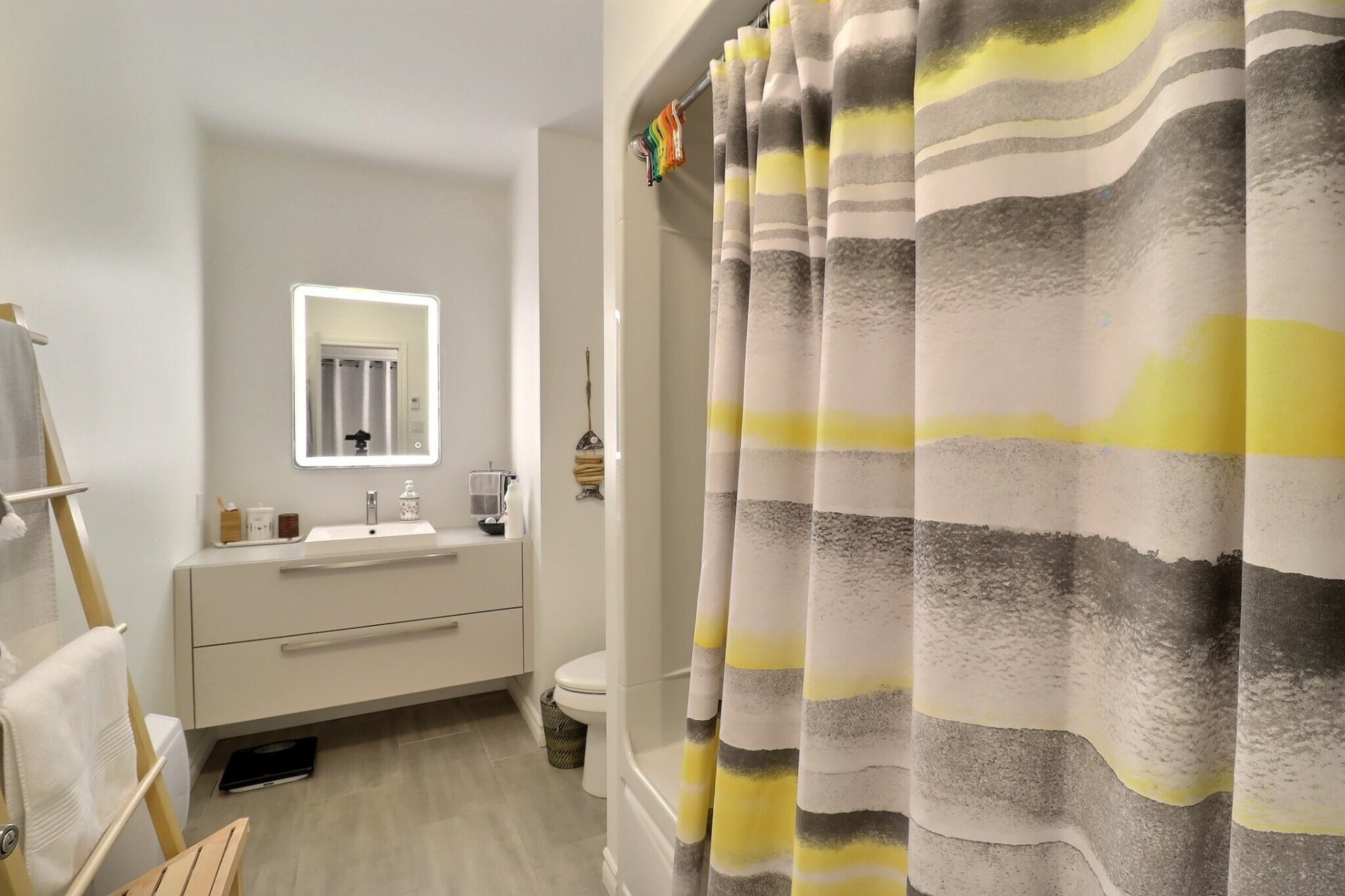 Bathroom - 641 Rue Taschereau E., Rouyn-Noranda, QC - Indoor Photo Showing Bathroom
