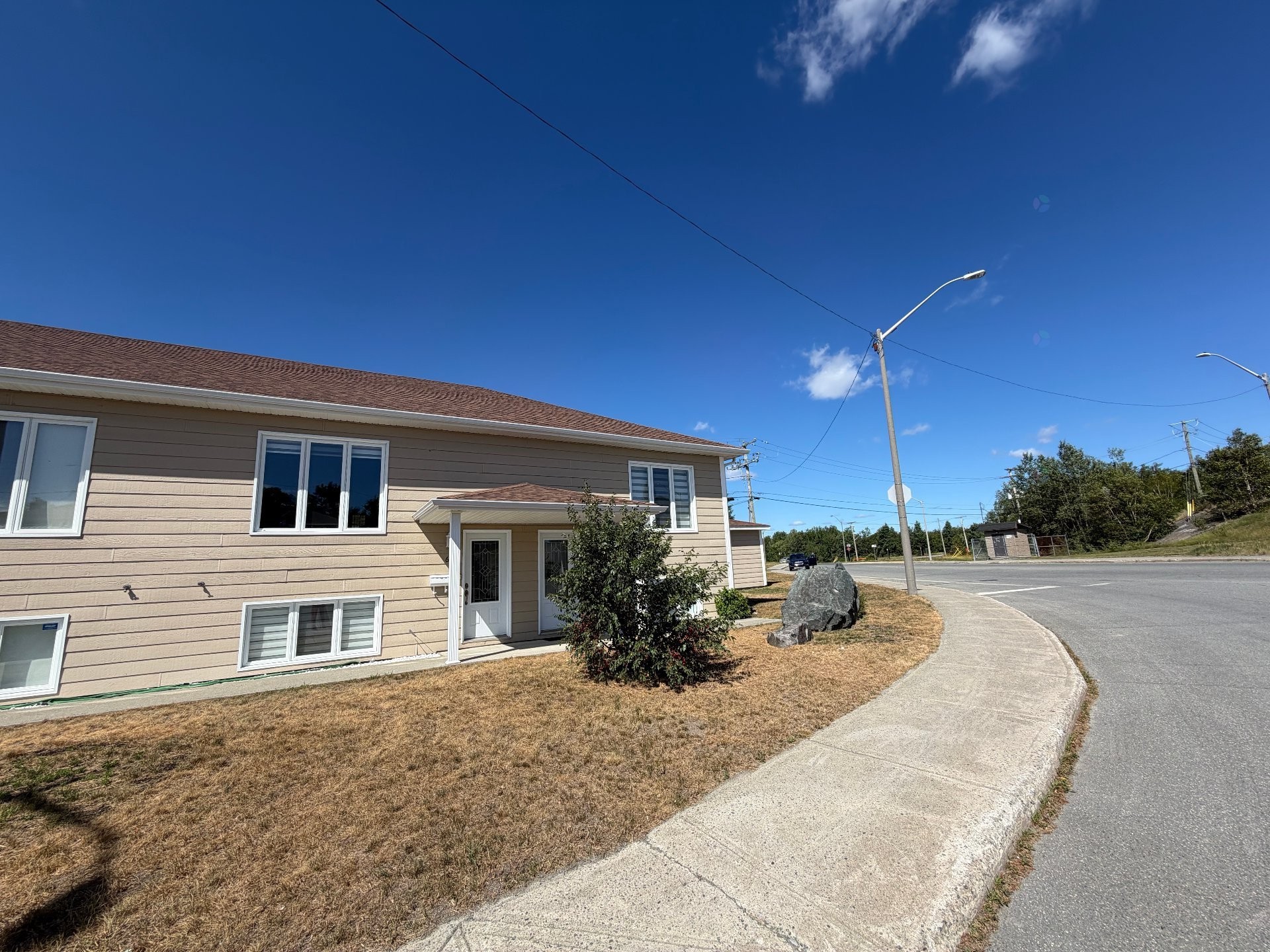 Front of Structure - 641 Rue Taschereau E., Rouyn-Noranda, QC - Outdoor