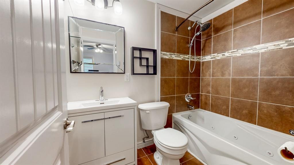 374 Conception Bay Highway, Conception Bay South, NL - Indoor Photo Showing Bathroom