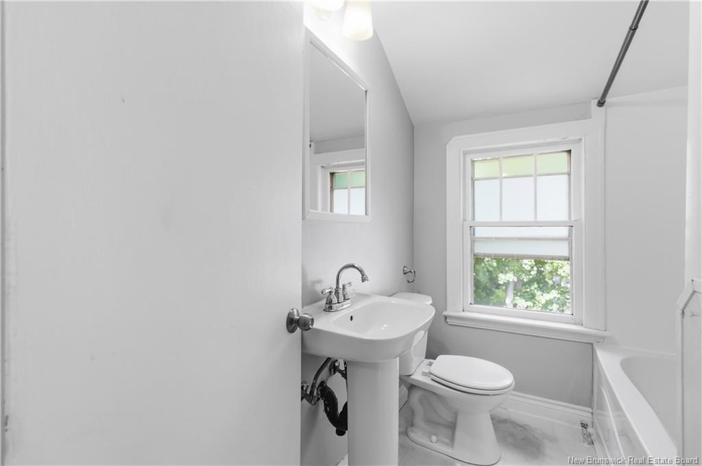 51-53 Lakewood Dr, Moncton, NB - Indoor Photo Showing Bathroom