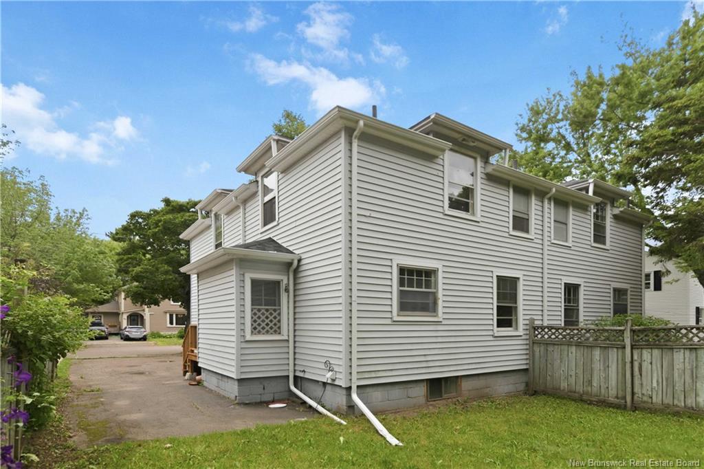 51-53 Lakewood Dr, Moncton, NB - Outdoor