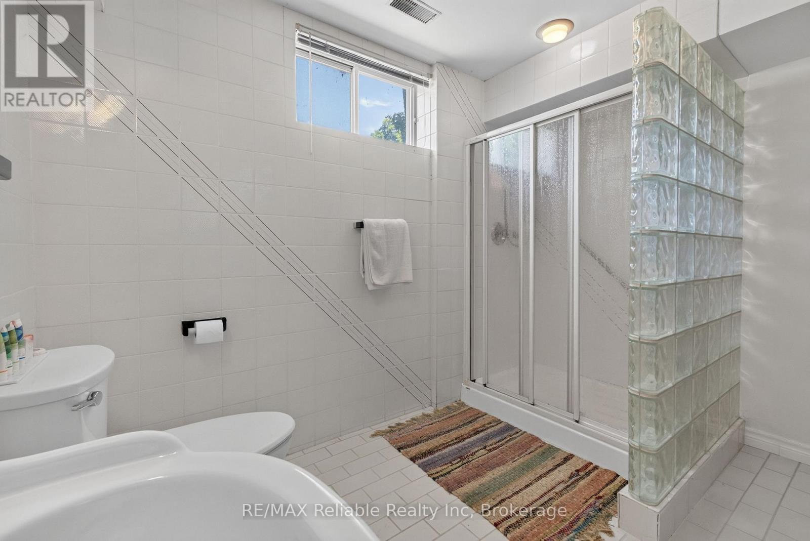 1 Harbour Lane, Goderich (Goderich (Town)), ON - Indoor Photo Showing Bathroom