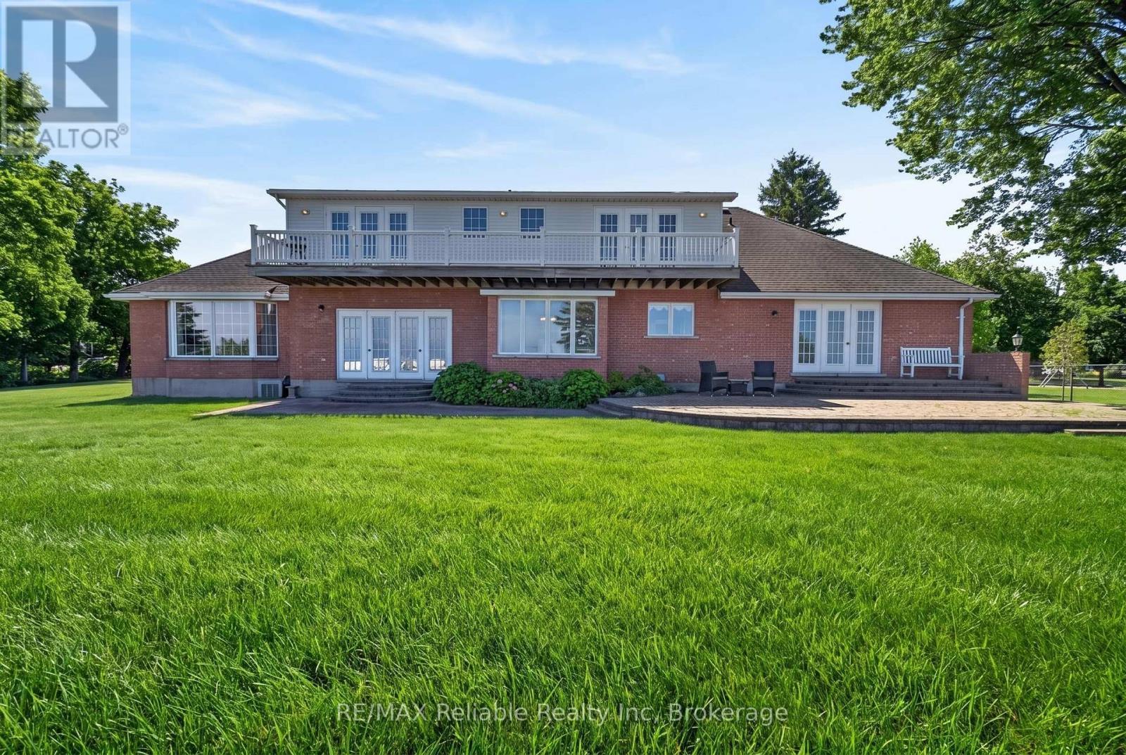 1 Harbour Lane, Goderich (Goderich (Town)), ON - Outdoor