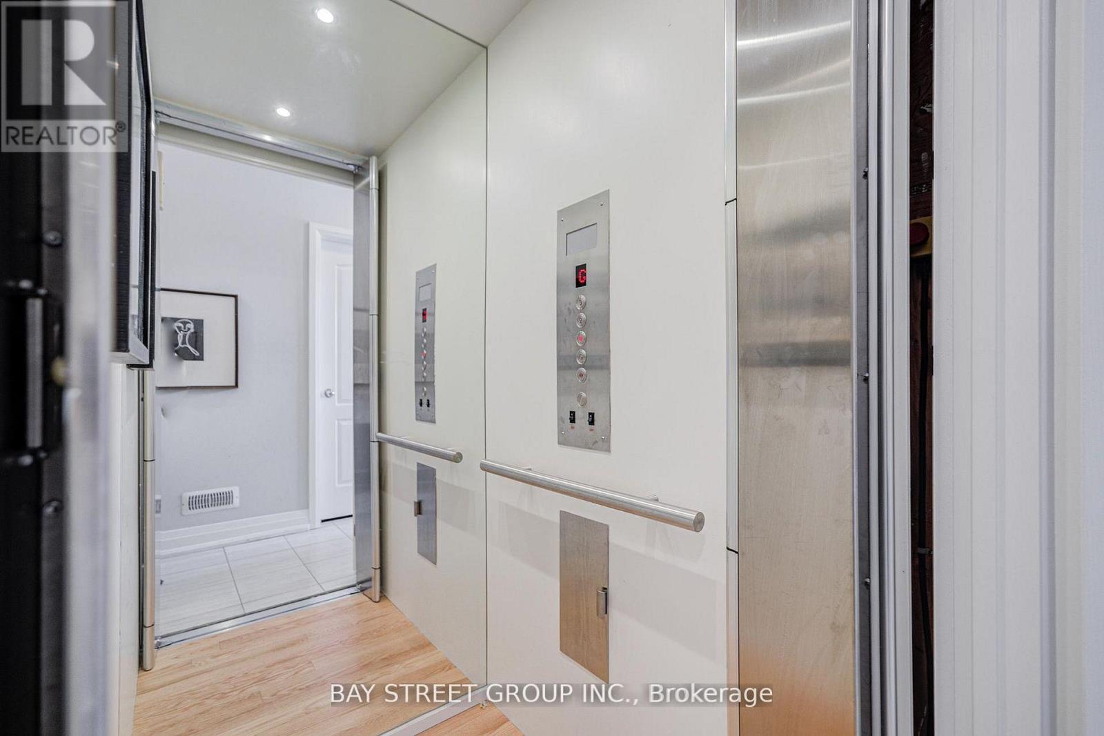 6 Teasel Way, Markham, ON - Indoor Photo Showing Other Room