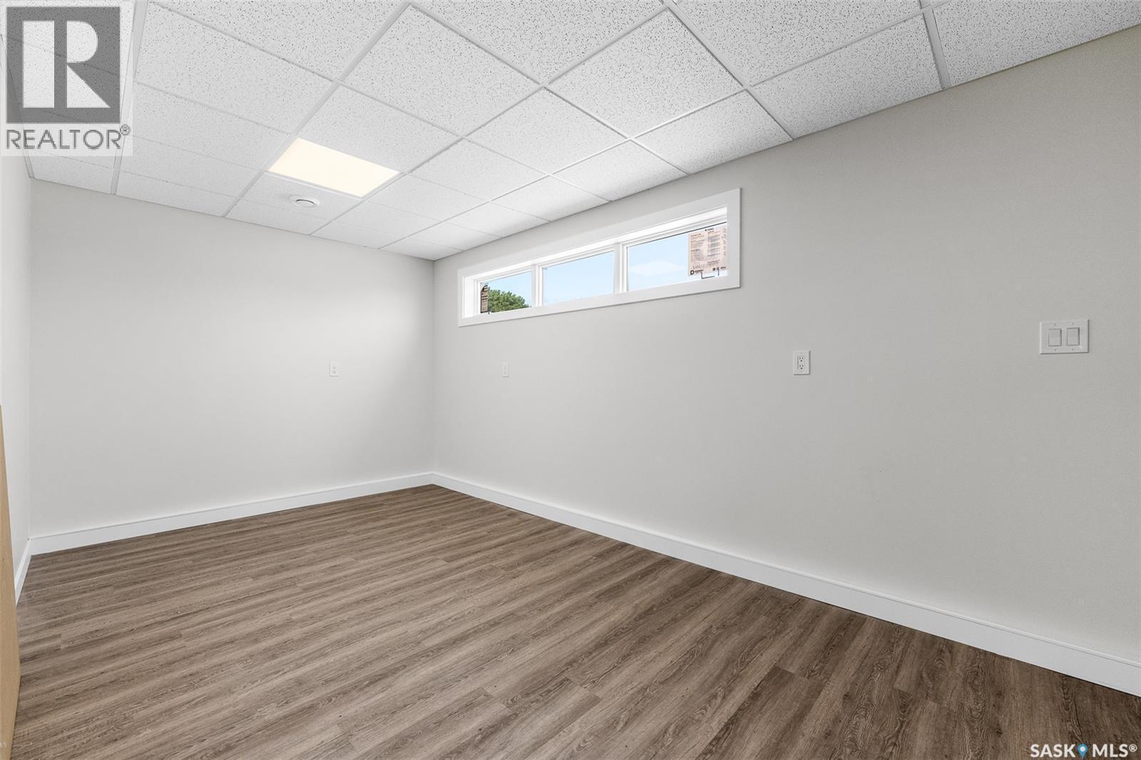 424 9Th Avenue W, Moose Jaw, SK - Indoor Photo Showing Other Room