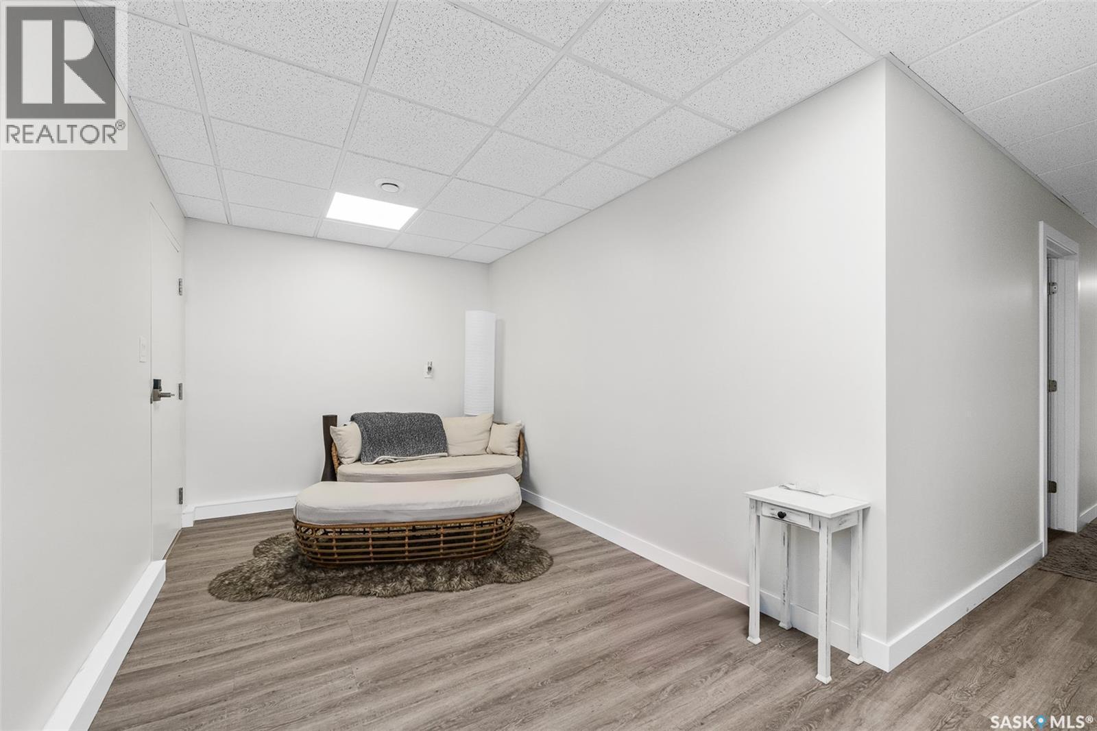 424 9Th Avenue W, Moose Jaw, SK - Indoor Photo Showing Other Room