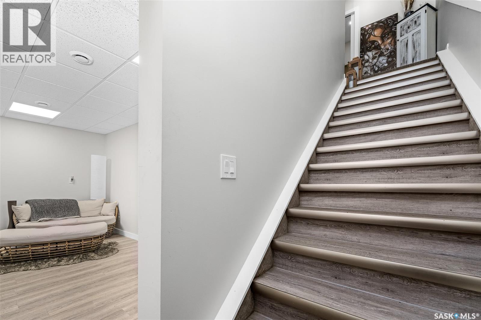424 9Th Avenue W, Moose Jaw, SK - Indoor Photo Showing Other Room