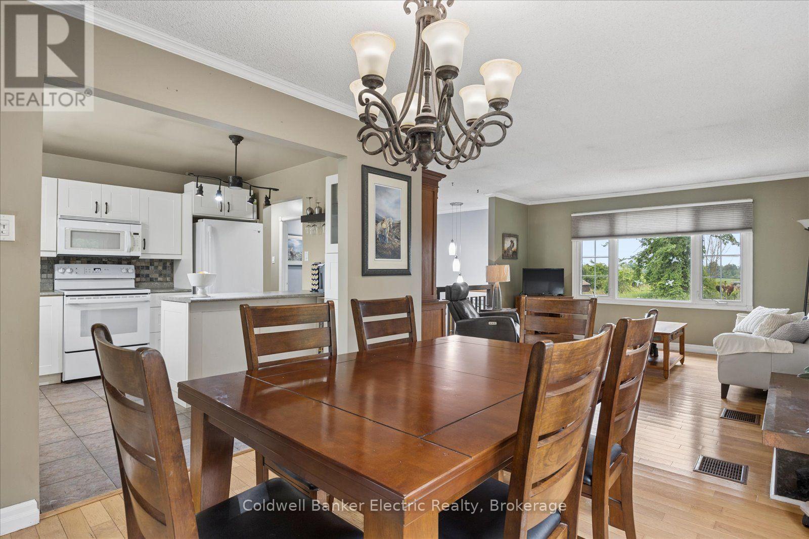 1657 4Th Line, Douro-Dummer, ON - Indoor Photo Showing Dining Room