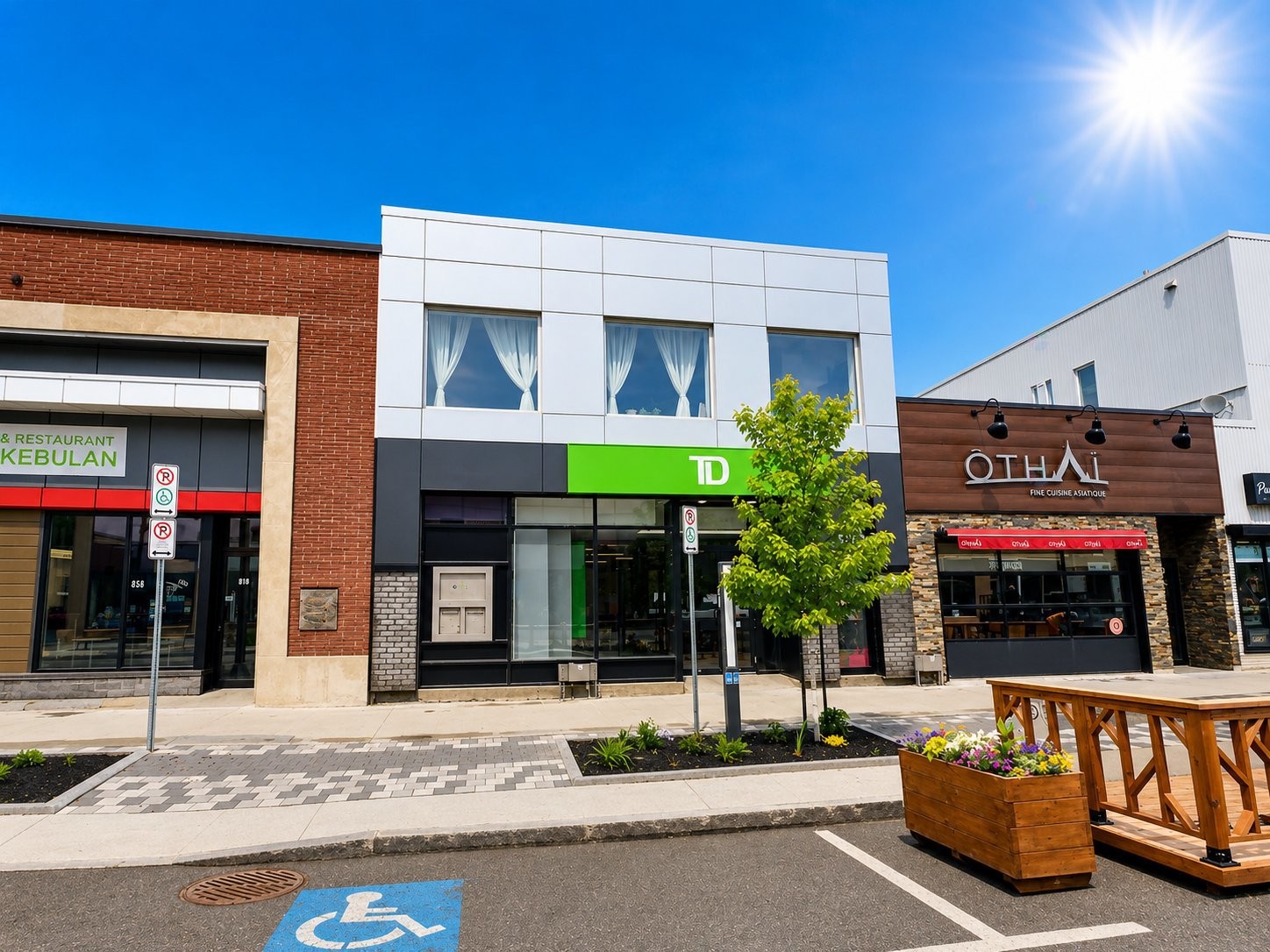 Façade - 814 3E Avenue, Val-D'Or, QC - Outdoor