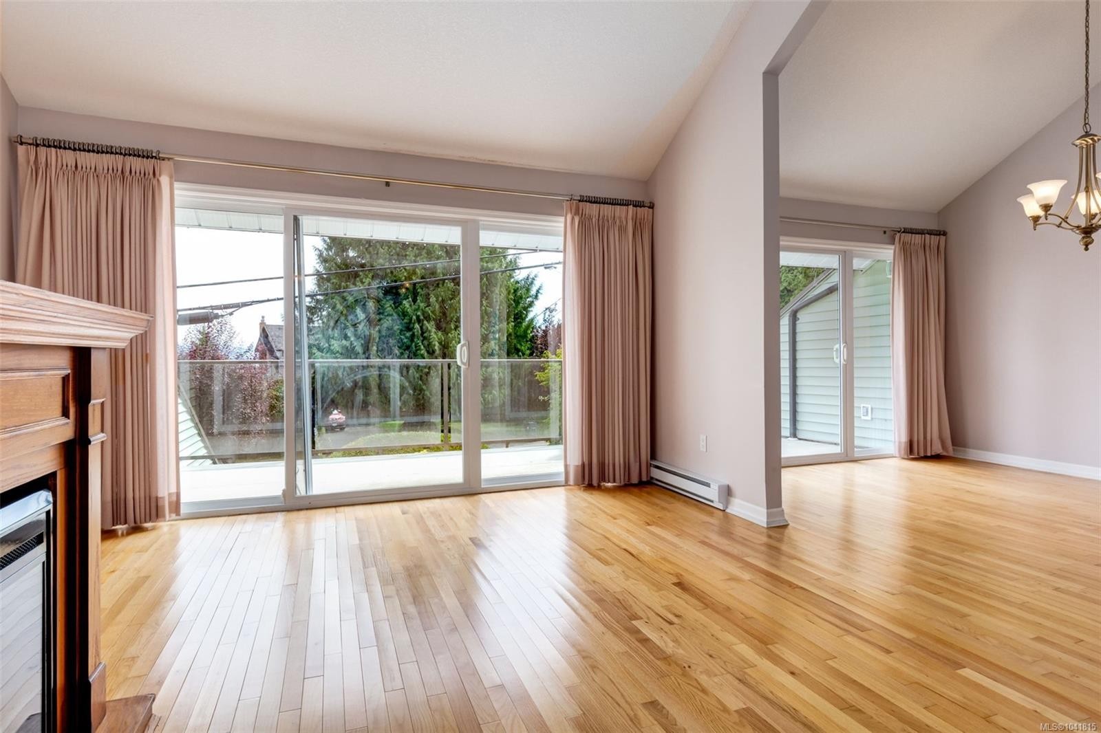 #7-570 Crescent Rd West, Qualicum Beach, BC