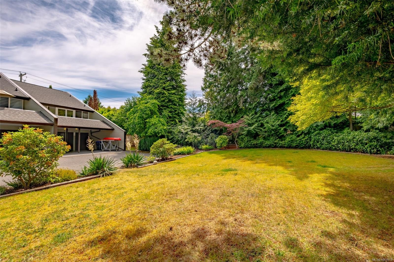 #7-570 Crescent Rd West, Qualicum Beach, BC