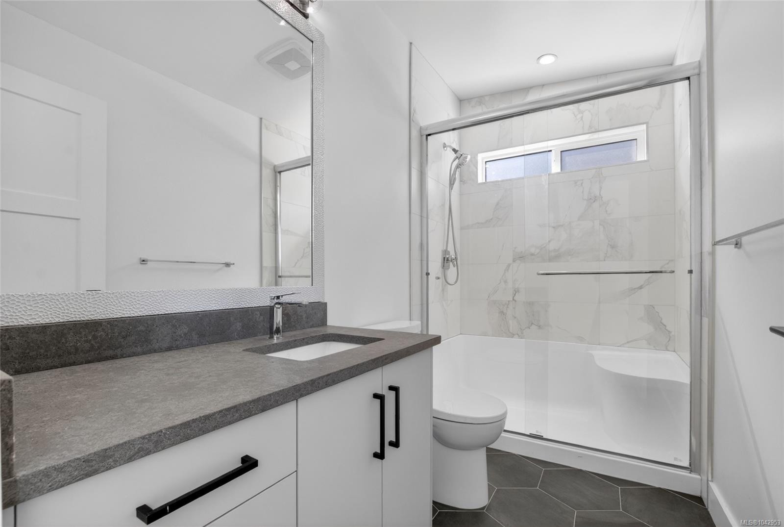 6334 Nevilane Dr, Duncan, BC