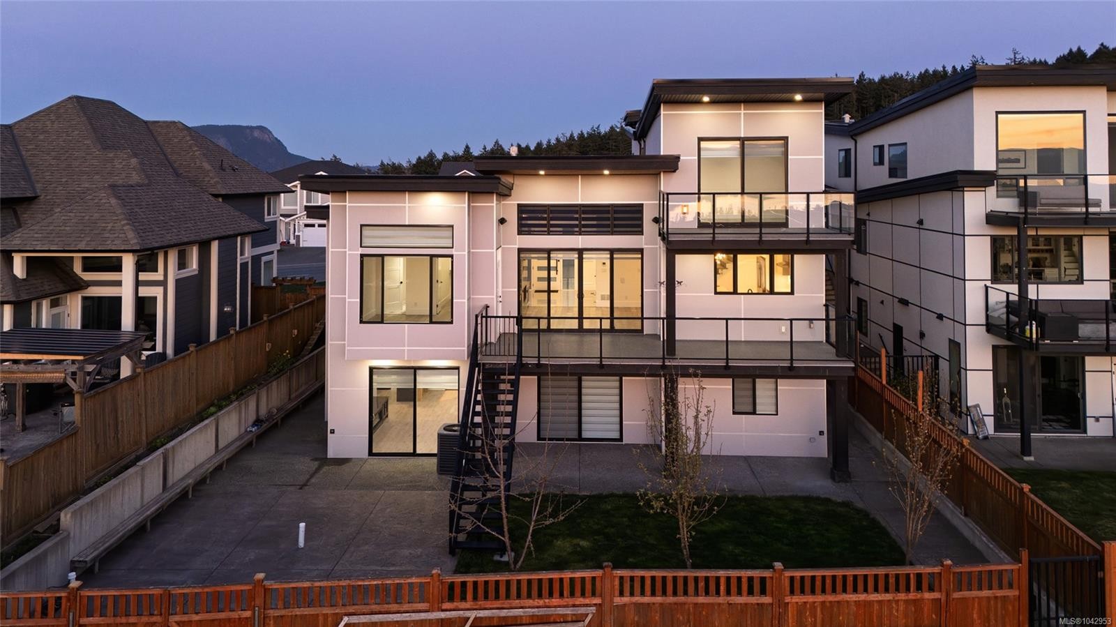 6334 Nevilane Dr, Duncan, BC