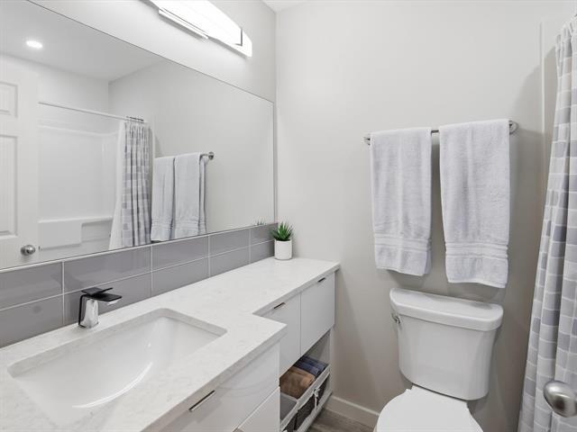 192 Pulberry St, Winnipeg, MB - Indoor Photo Showing Bathroom
