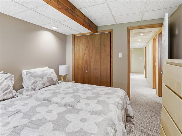 192 Pulberry St, Winnipeg, MB - Indoor Photo Showing Bedroom