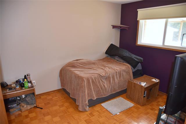 86 Mutchmor Cl, Winnipeg, MB - Indoor Photo Showing Bedroom