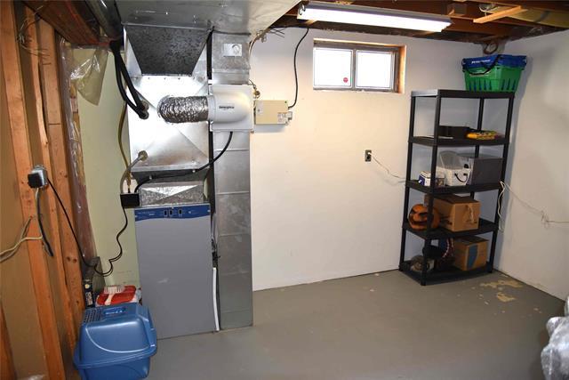 86 Mutchmor Cl, Winnipeg, MB - Indoor Photo Showing Basement