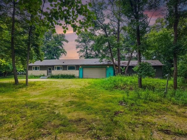 520 Christie Rd, Winnipeg, MB - Outdoor