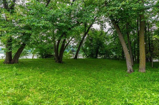 520 Christie Rd, Winnipeg, MB - Outdoor
