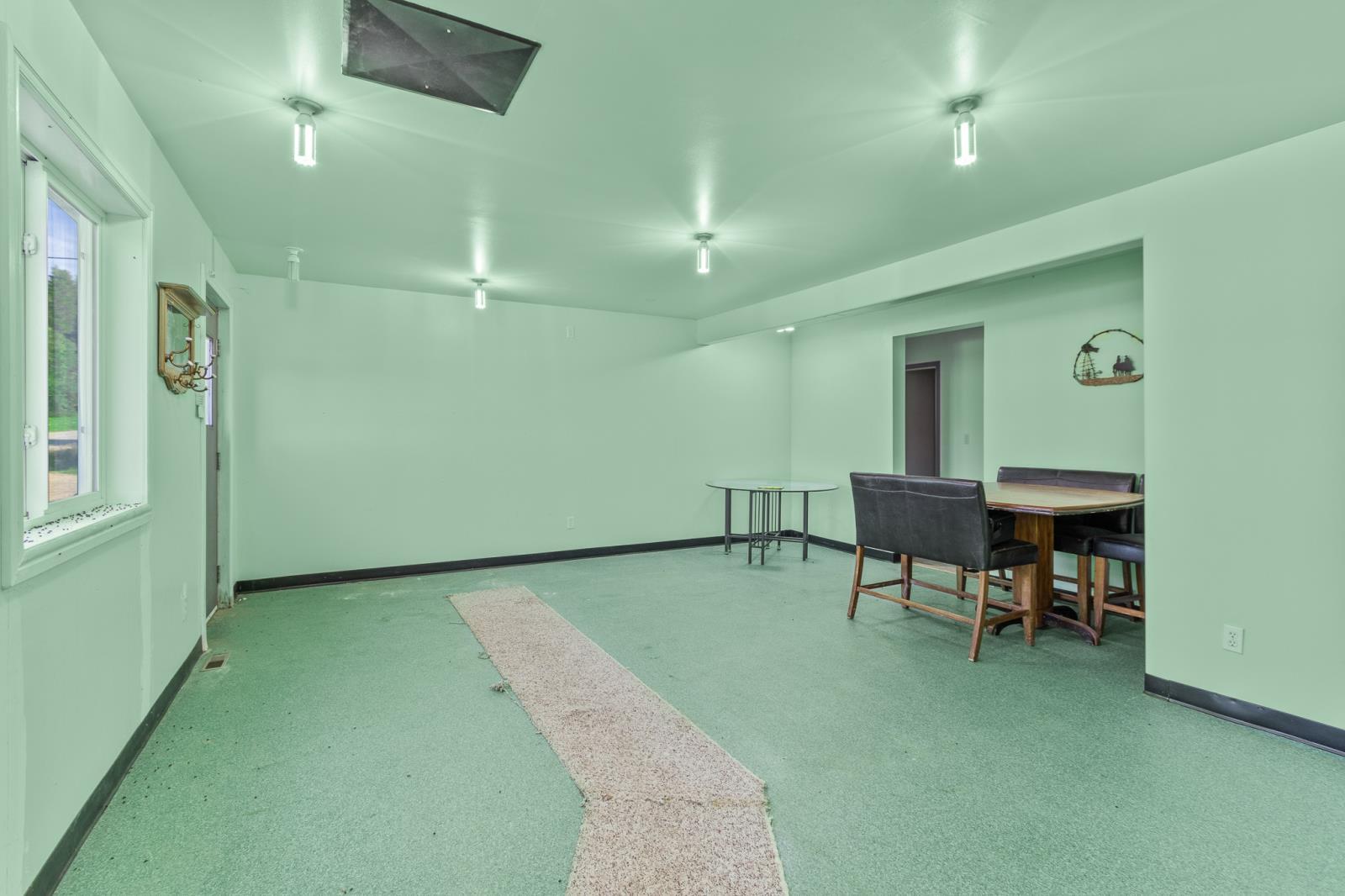 102 2 Avenue, Winfield, AB