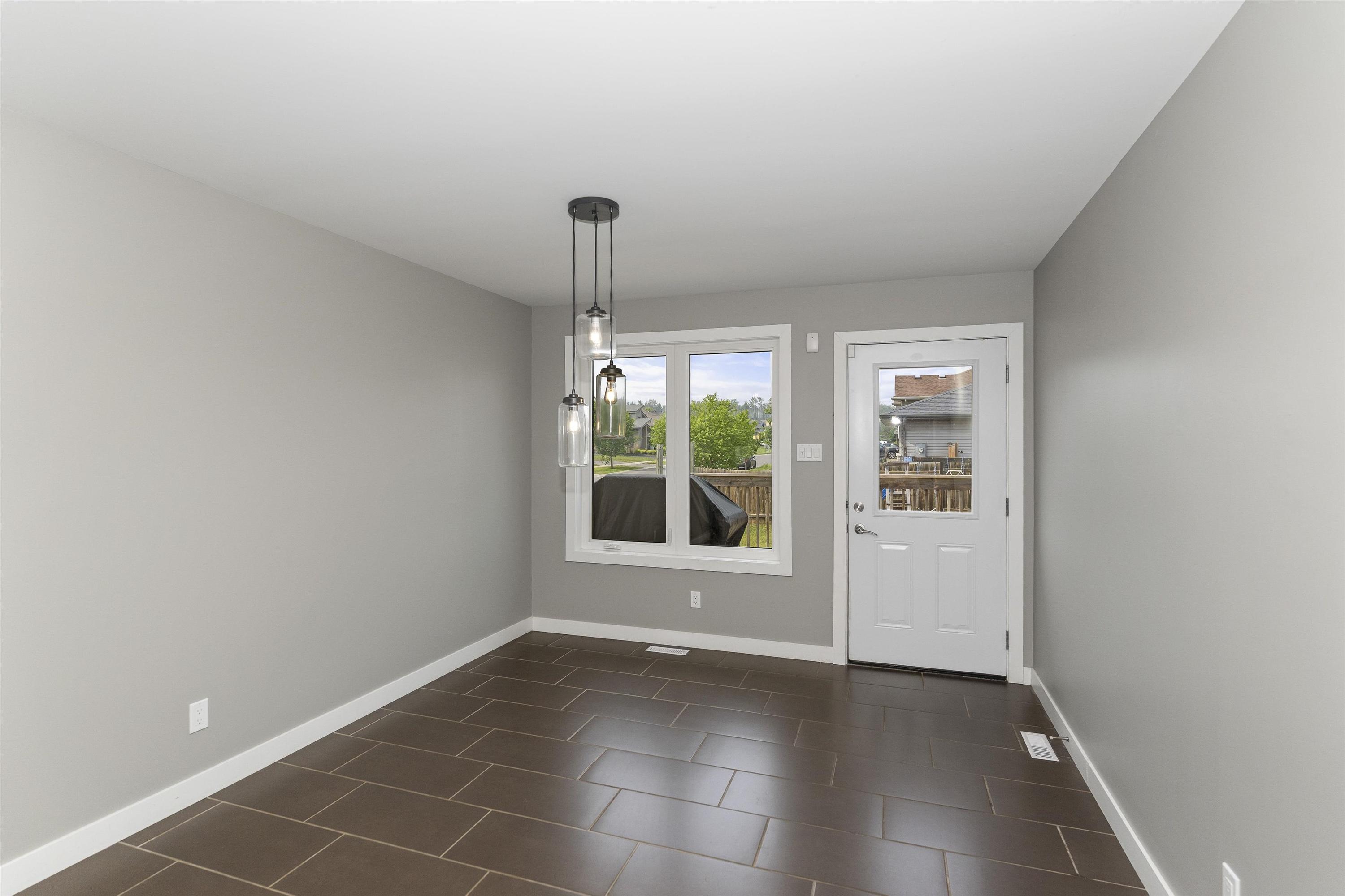 461 Longbow Street, Thunder Bay, ON - Indoor Photo Showing Other Room