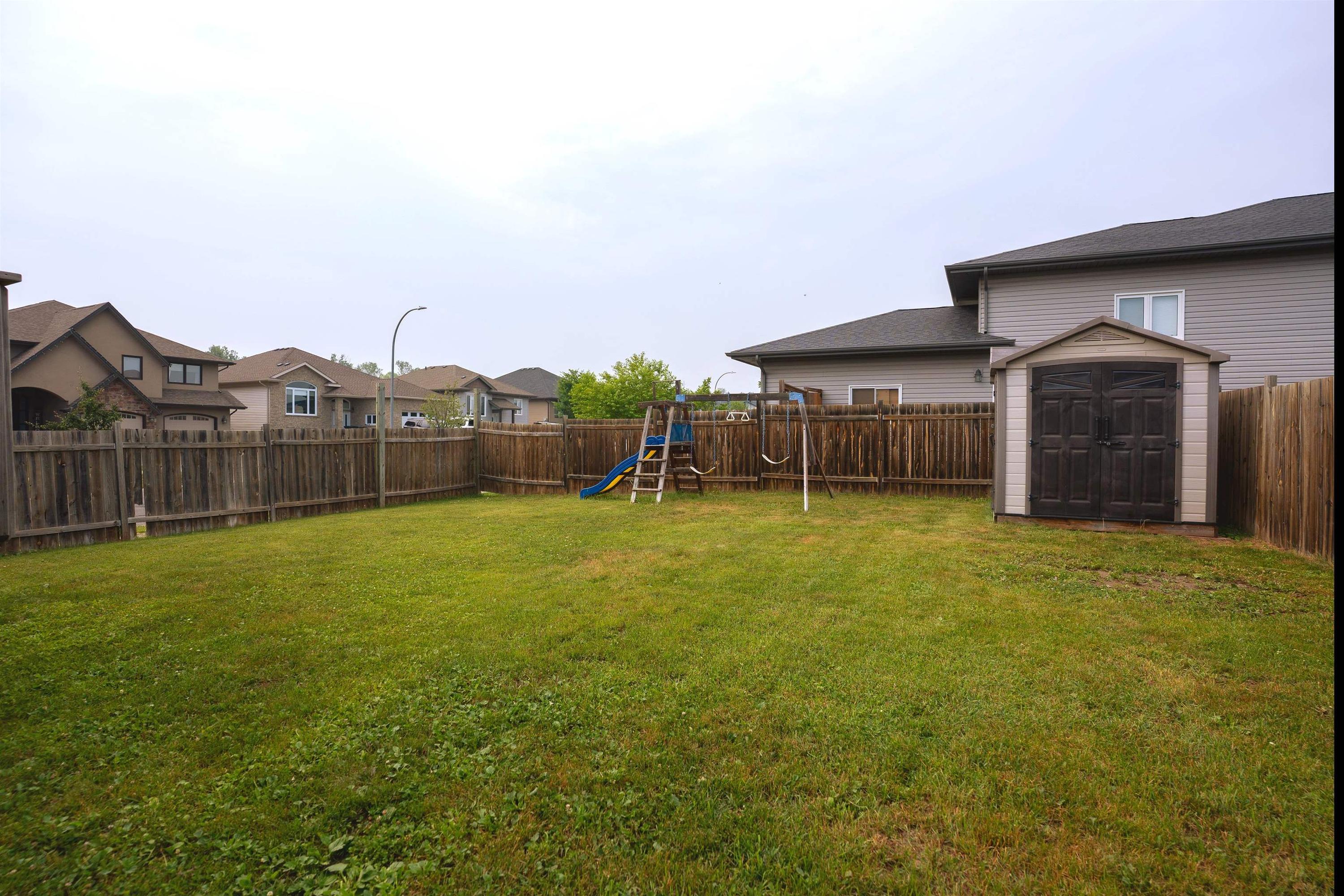 461 Longbow Street, Thunder Bay, ON - Outdoor With Backyard
