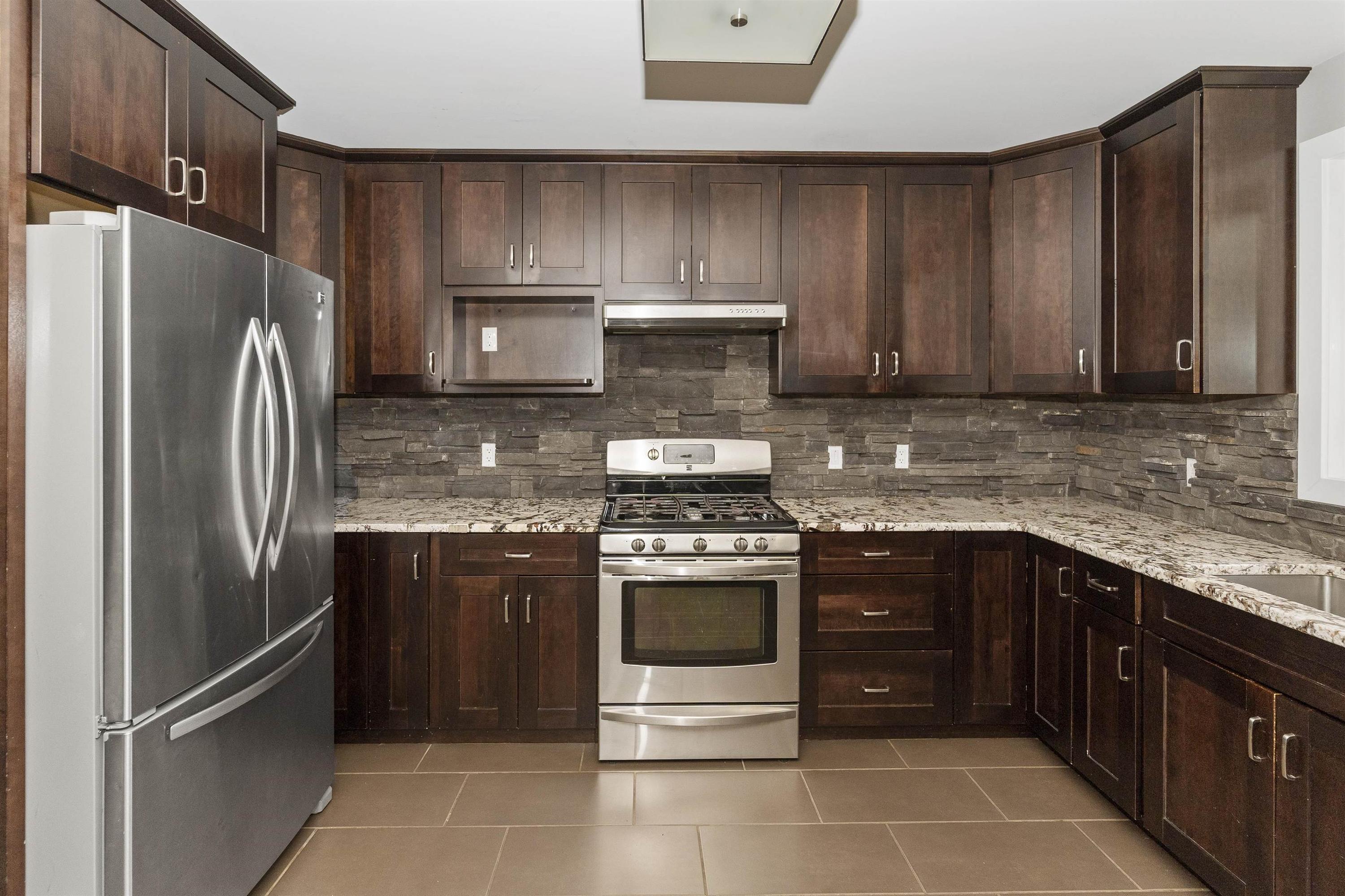 461 Longbow Street, Thunder Bay, ON - Indoor Photo Showing Kitchen