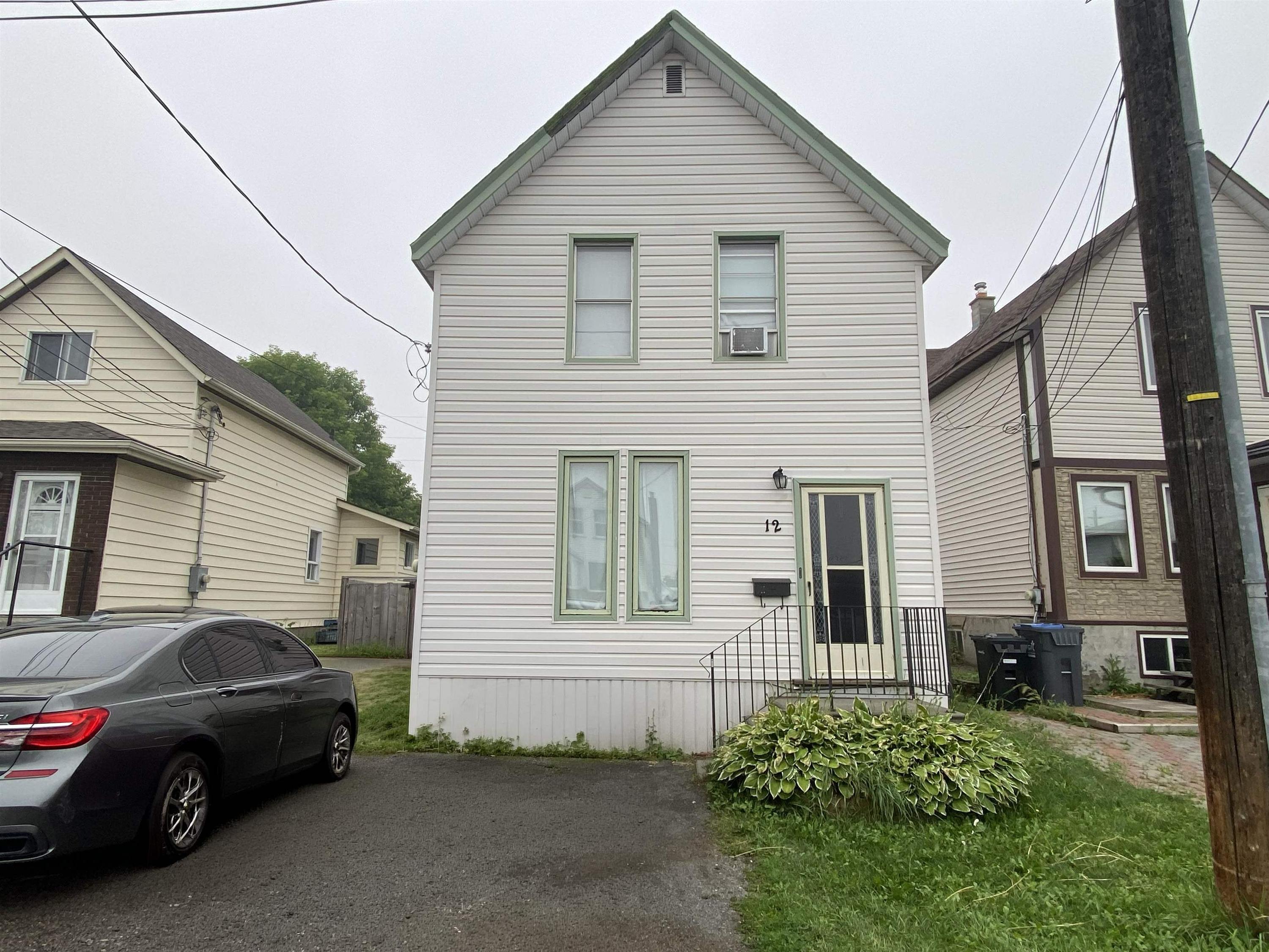 12 Machar Avenue, Thunder Bay, ON - Outdoor