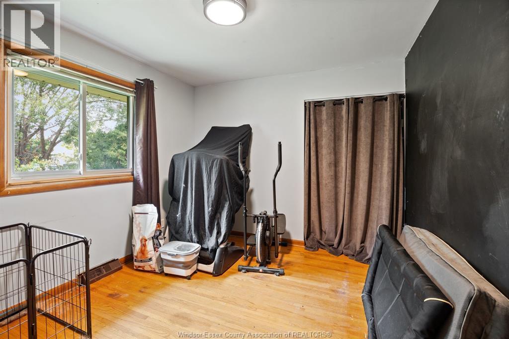636 Cabana, Windsor, ON - Indoor