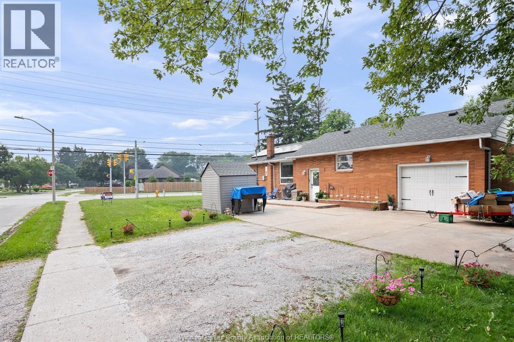 636 Cabana, Windsor, ON - Outdoor