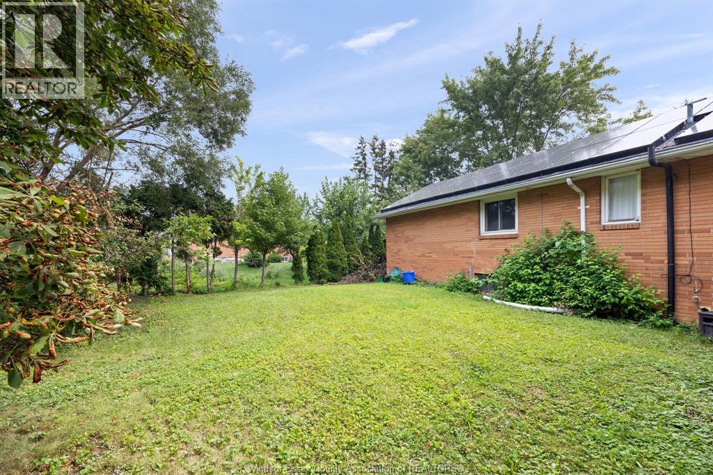 636 Cabana, Windsor, ON - Outdoor