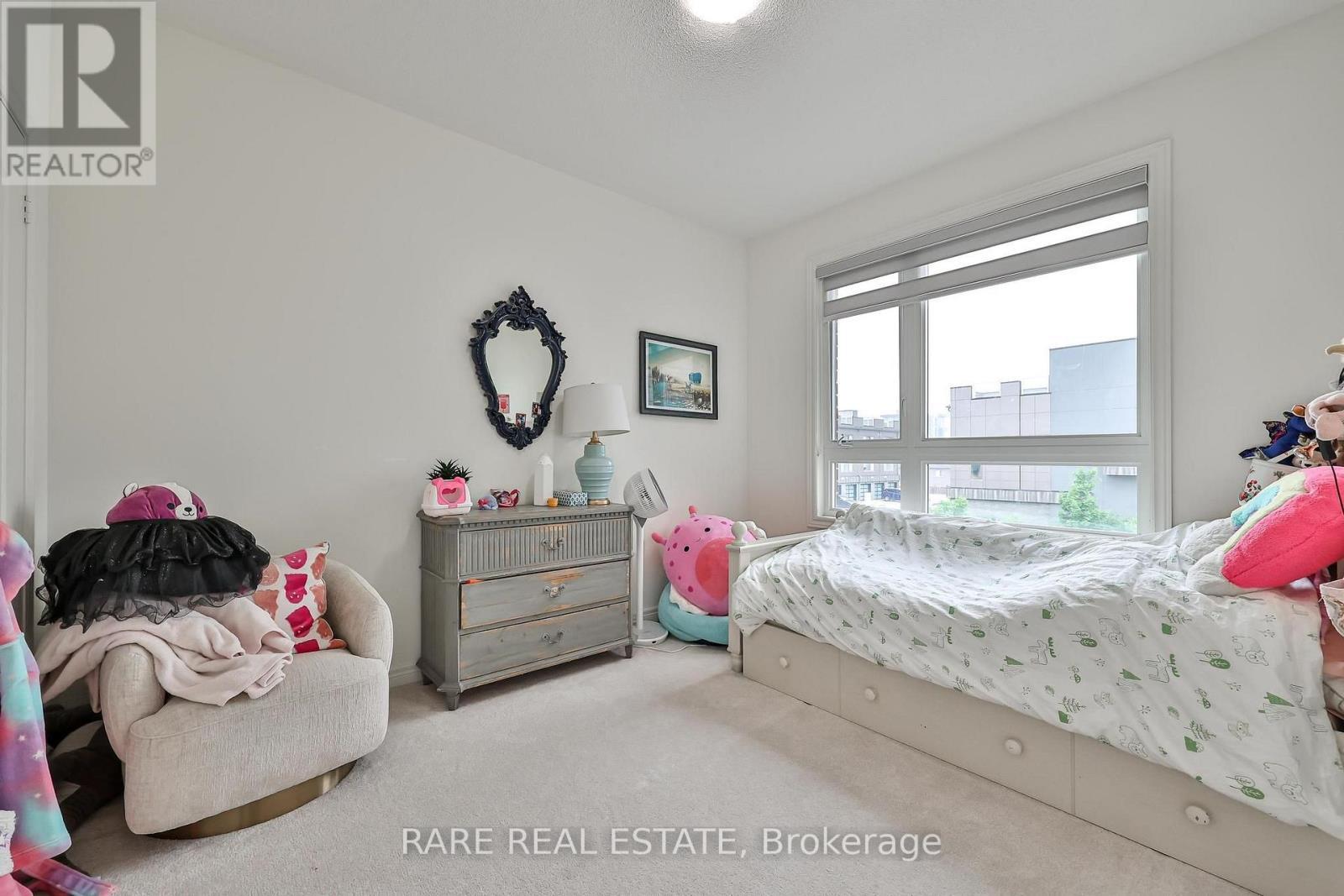 274 Skinner Road, Hamilton, ON - Indoor Photo Showing Bedroom